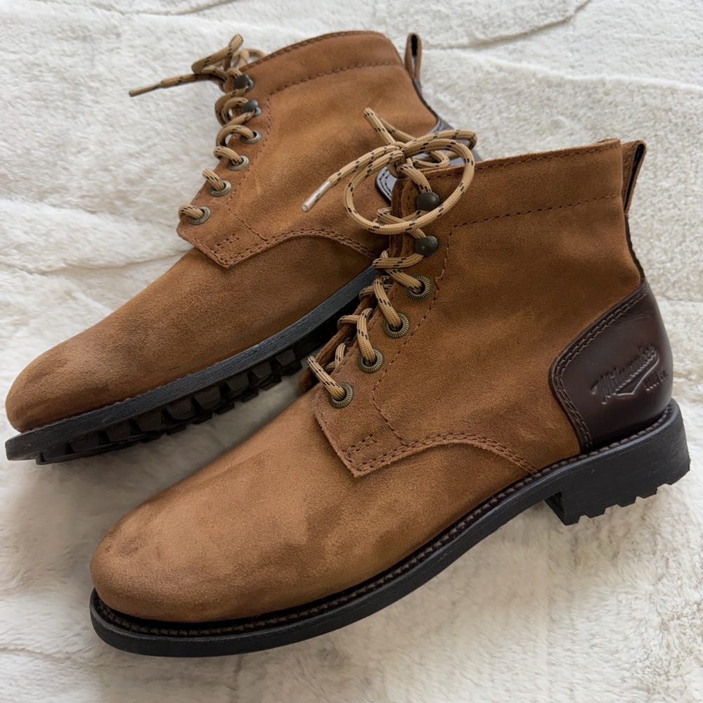 Like New! $265 Milwaukee Boot Co Brown Suede Nubuck Lace-Up Ankle Boots 10